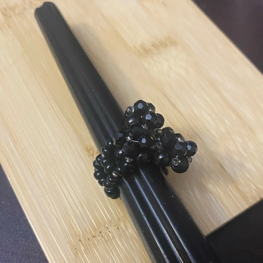 Elegant Black Women's Beaded Ring Size 8